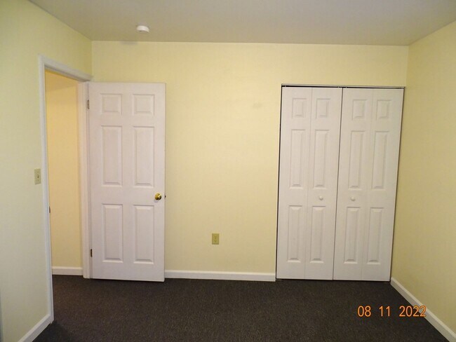 Building Photo - 2 BR Townhome In Dover School District