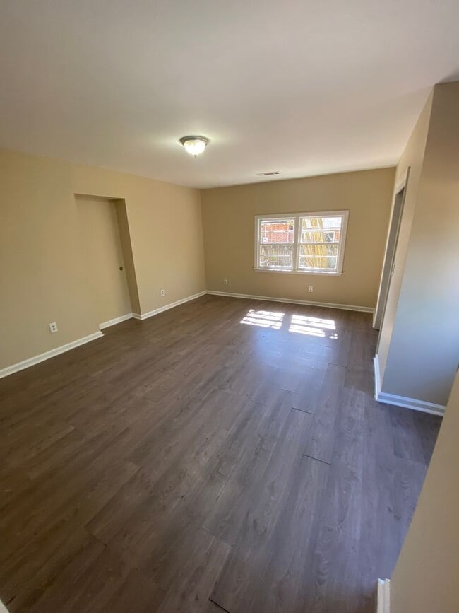 Building Photo - **ON HOLD**5 Bedroom / 2 Bathroom Home for Rent in Columbus, GA 31906