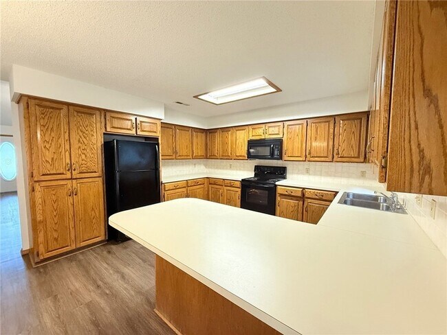 Building Photo - 2972 N John Wayne Dr