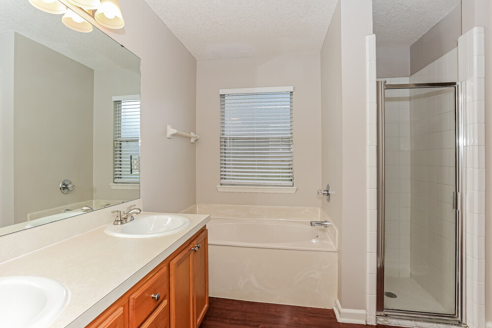 Building Photo - 3382 Westfield Dr