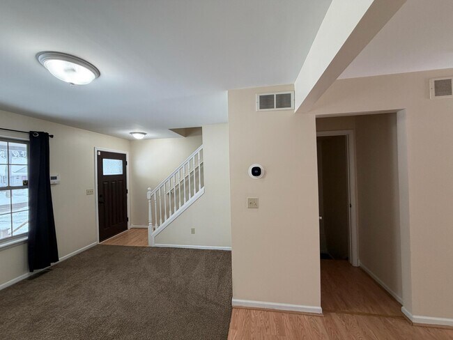 Building Photo - 2630 Bennett St