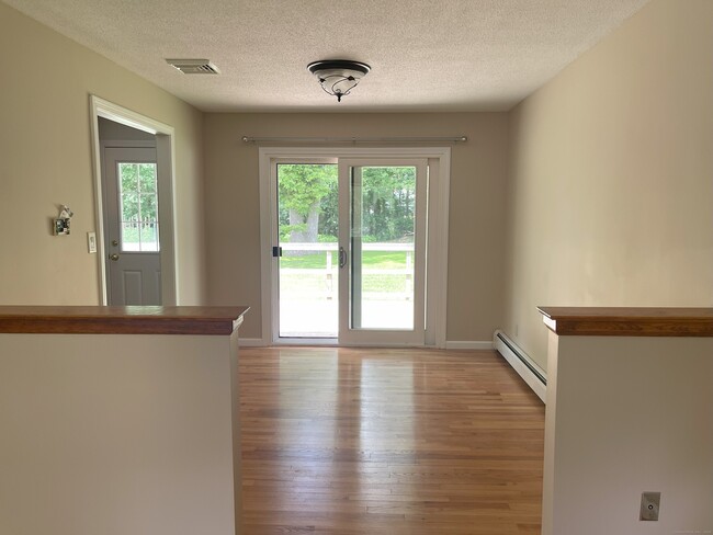 Building Photo - 132 Alder Ln