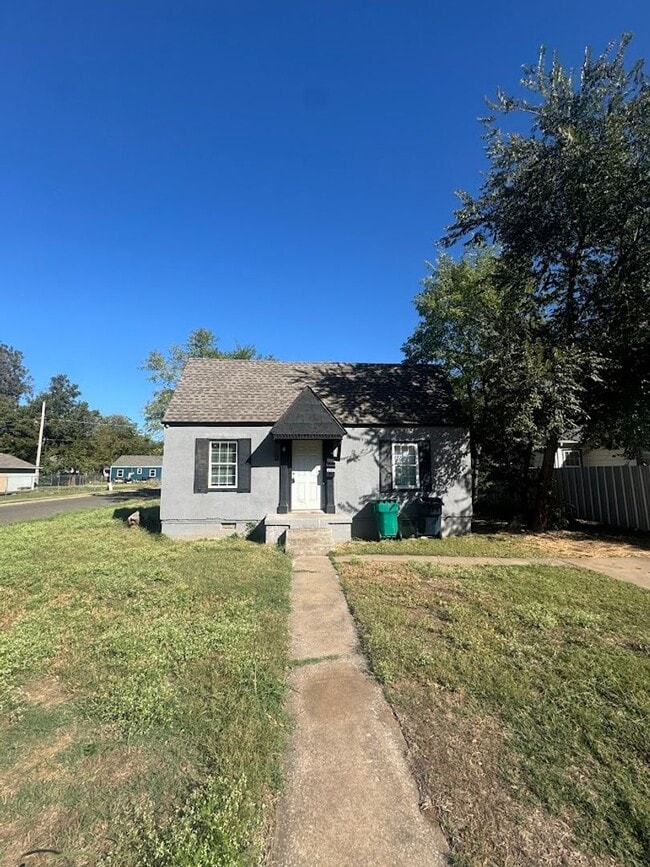 Building Photo - 1727 NE 19th St