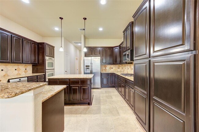 Building Photo - 23911 Milazzo Dr