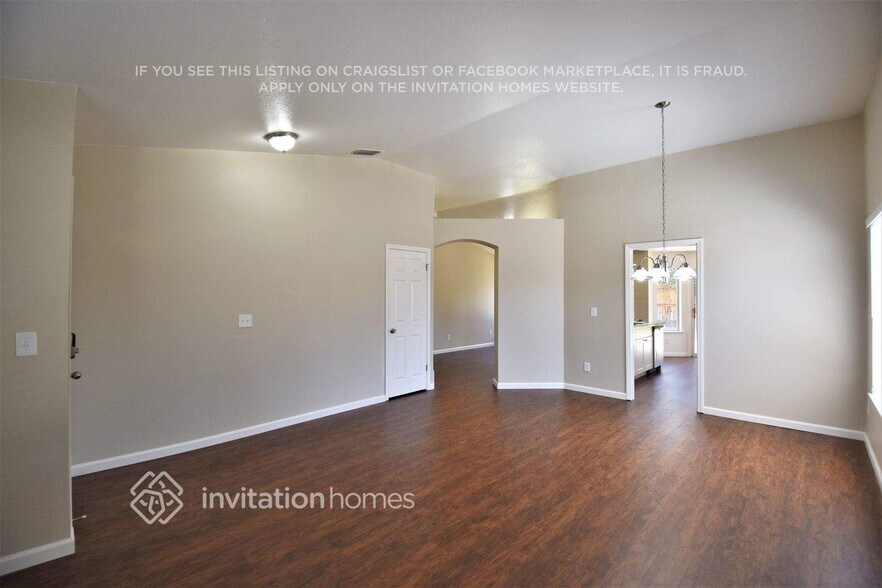 Building Photo - 8600 Luciano Ct