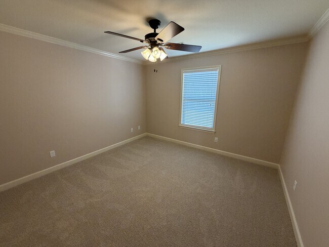 Building Photo - 1417 Puritan Dr