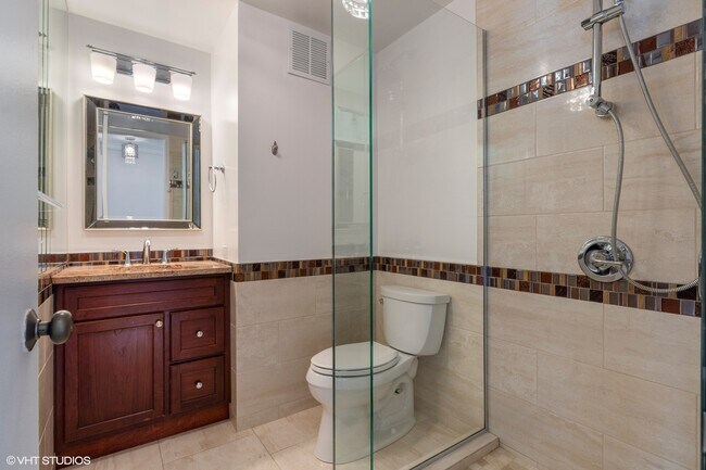 Building Photo - 505 N Lake Shore Dr