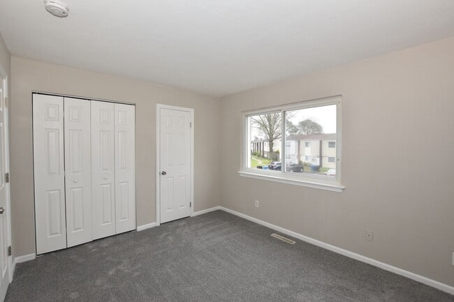 Building Photo - 3 Bedroom 1.5 bathrooms