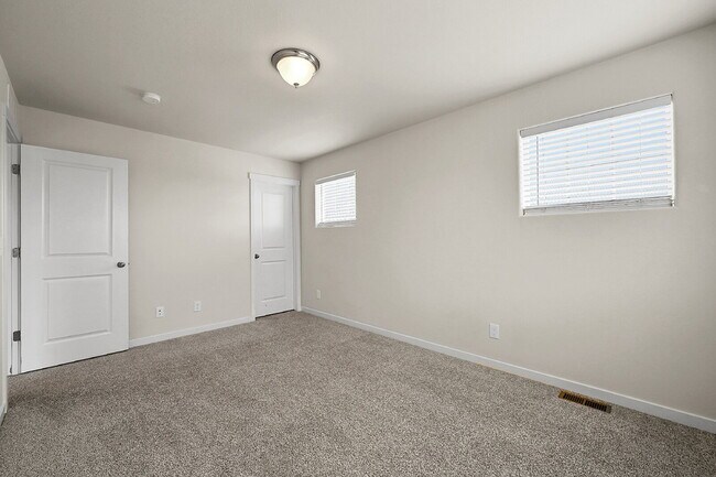 Building Photo - $2,650 - 3 Bed, 2.5 Bath Home in Co Spring...