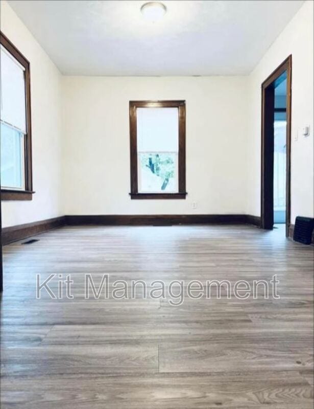 Building Photo - 619 Durango Dr