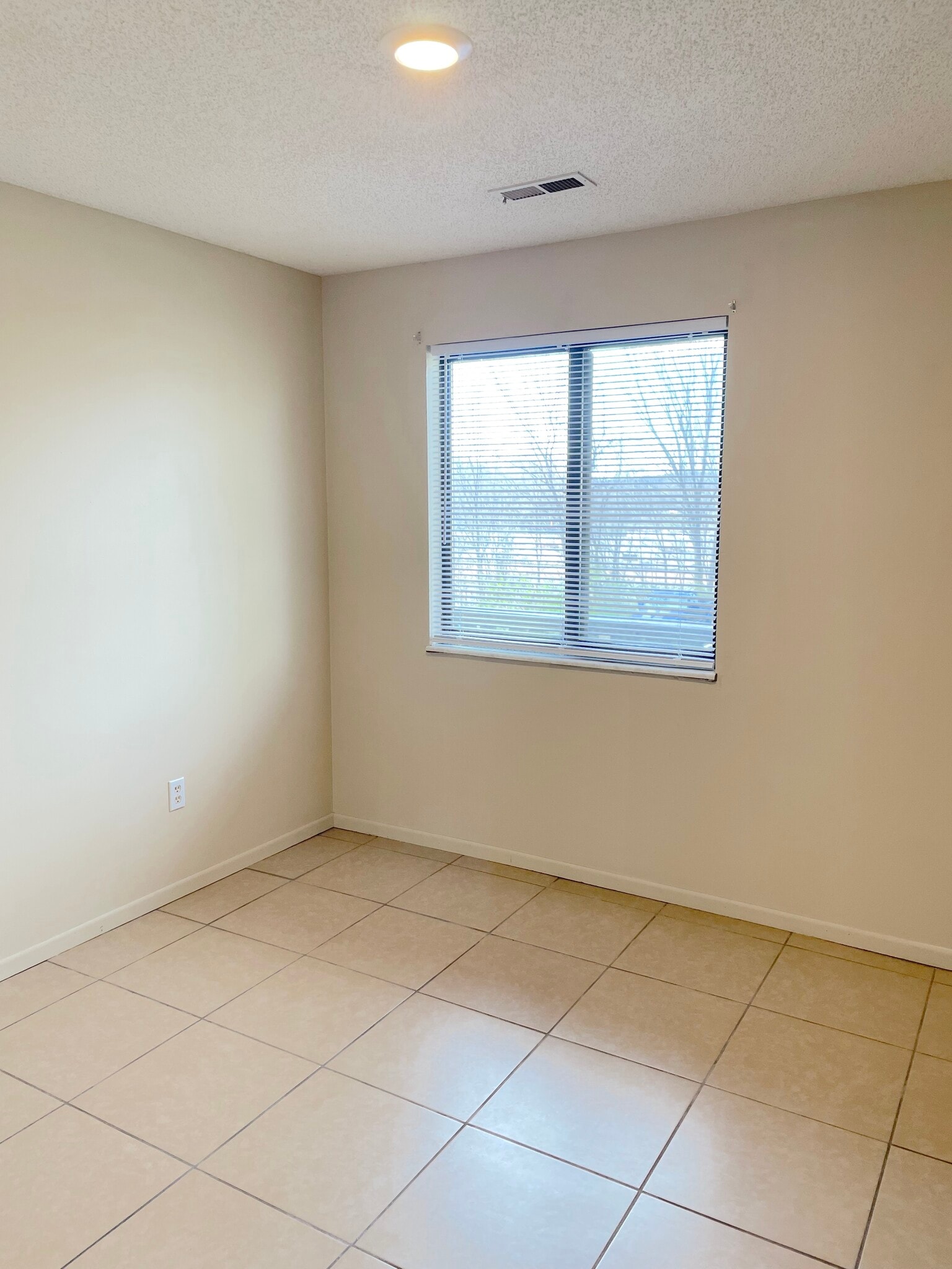 Building Photo - 501 State Hwy 47