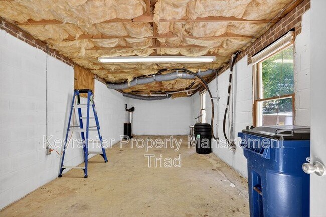 Building Photo - 407 Grenham Rd