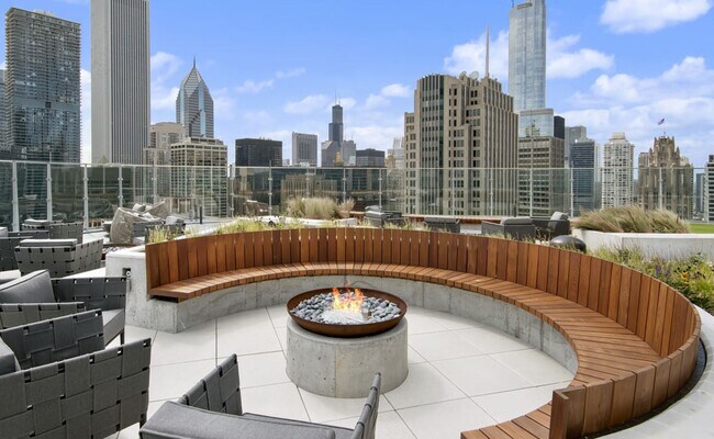 Building Photo - 475 N Park Dr