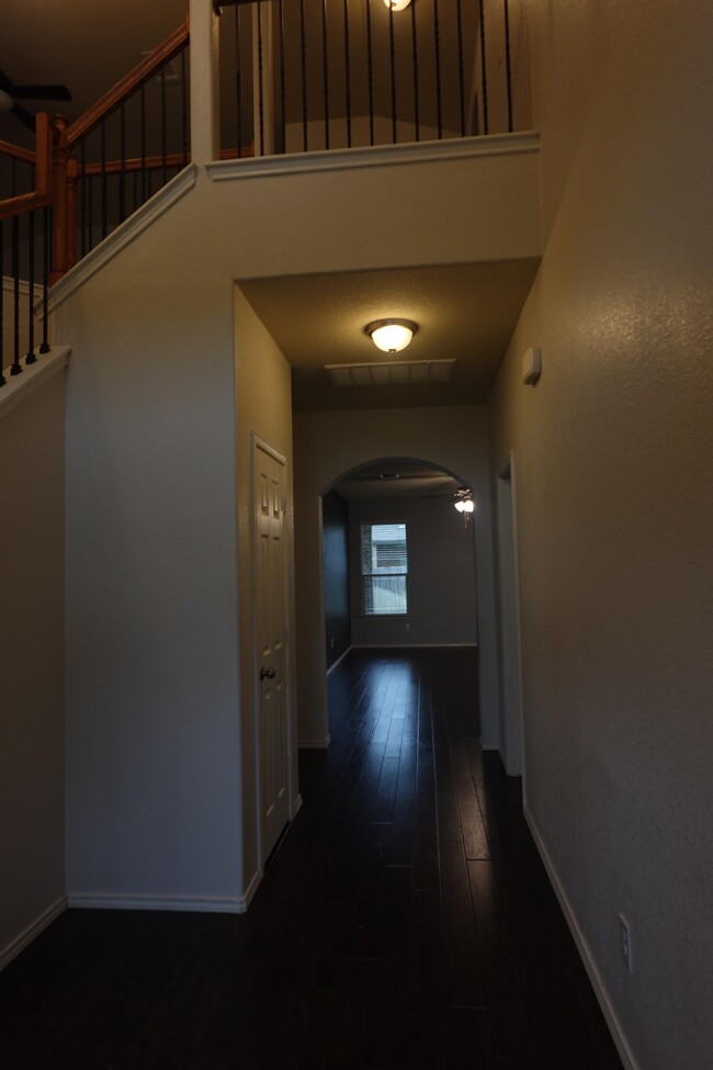 Building Photo - 1310 Stonewall Ridge