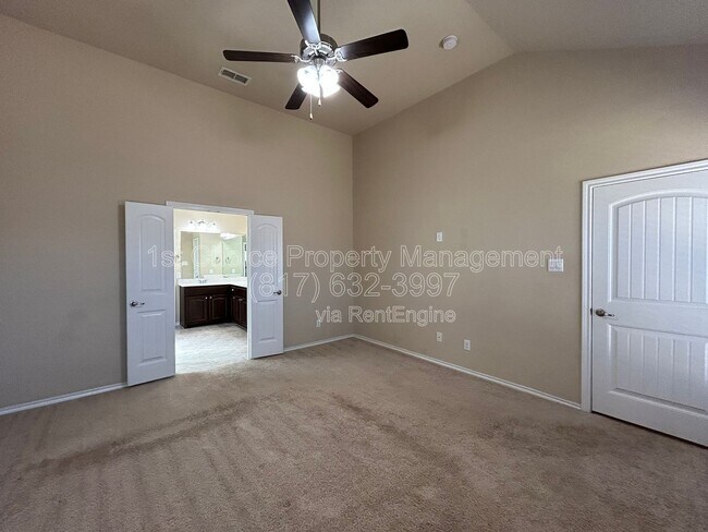 Building Photo - 15736 Barton Ridge Dr