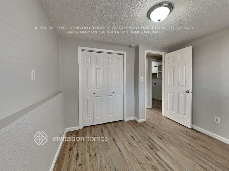 Building Photo - 3204 W 135th Ave