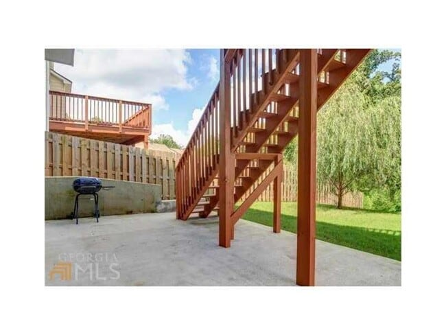 Building Photo - 5620 Falls Landing Dr