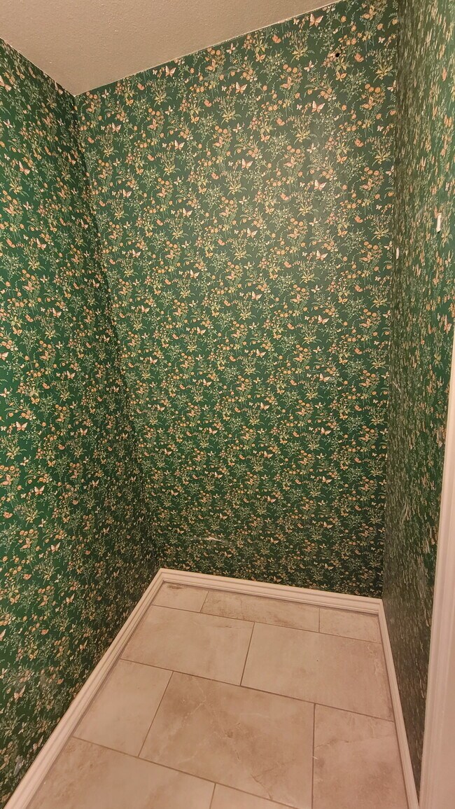 Building Photo - 1315 Kirkwood Dr