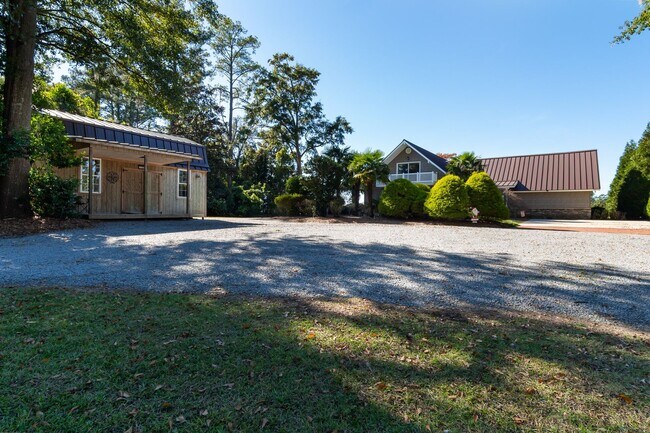 Building Photo - Waterfront Property