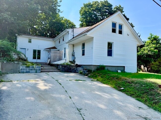 Primary Photo - 19 Crouch St