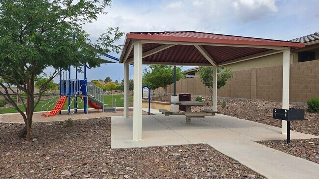 Building Photo - 11485 W Camden Dr