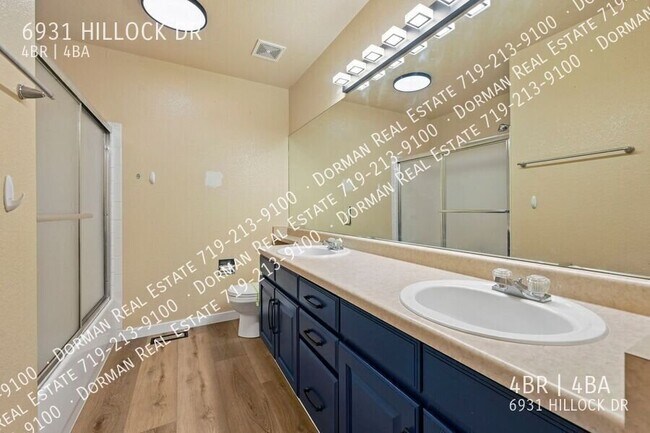 Building Photo - 6931 Hillock Dr