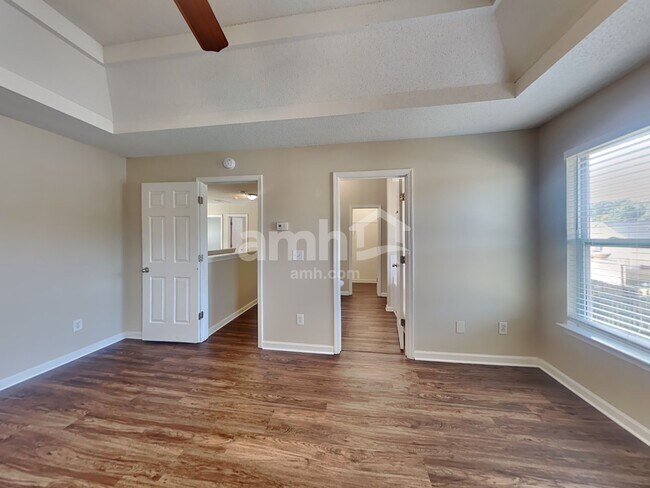 Building Photo - 4897 Bryant Dr