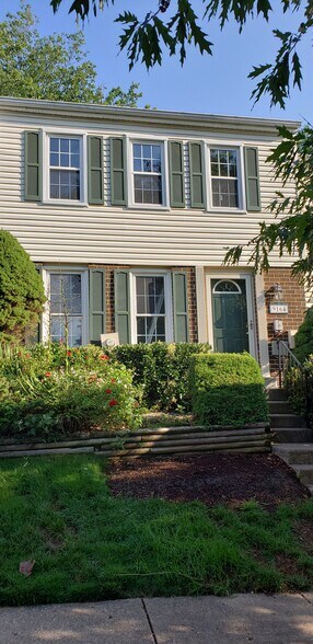 Building Photo - 9164 Broken Oak Pl