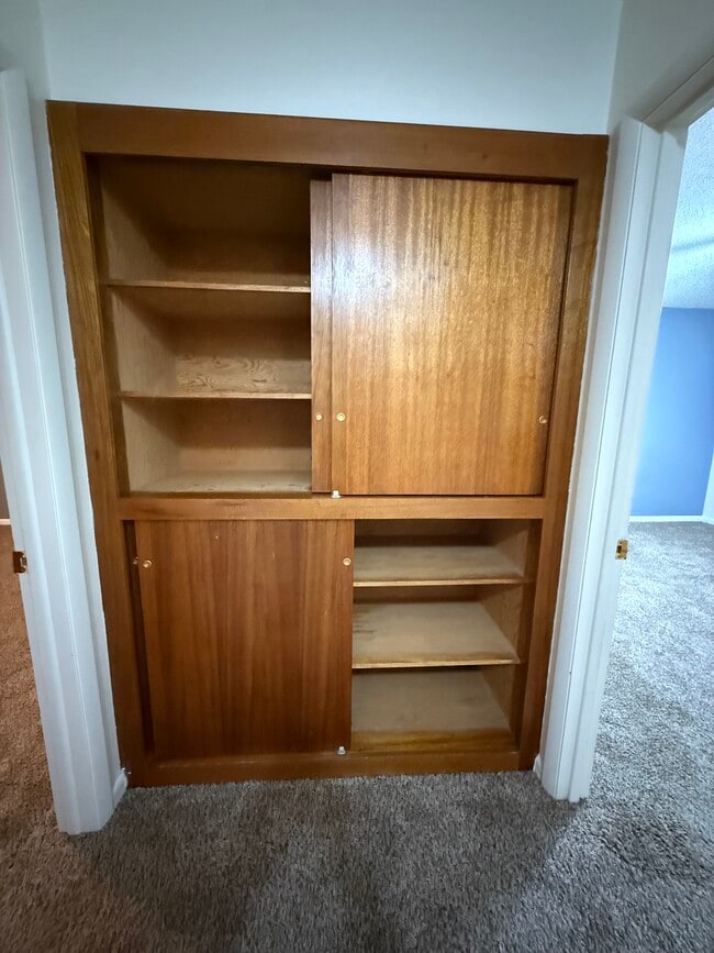 Building Photo - 1127 E Reynolds St