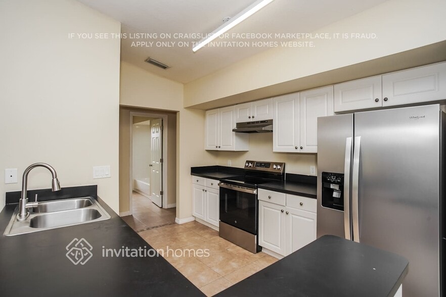 Building Photo - 8907 68th Ave E