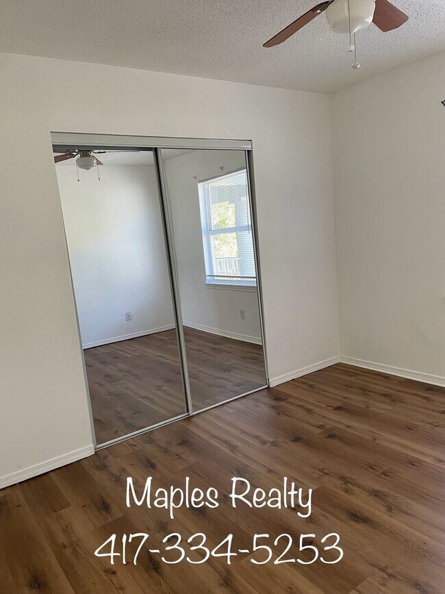 Building Photo - 2 bedroom, 1 bathroom apartment in Kirbyville, MO