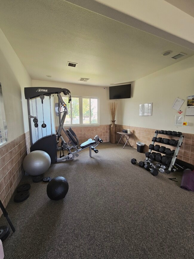 Building Photo - 2465 Theresea Ln