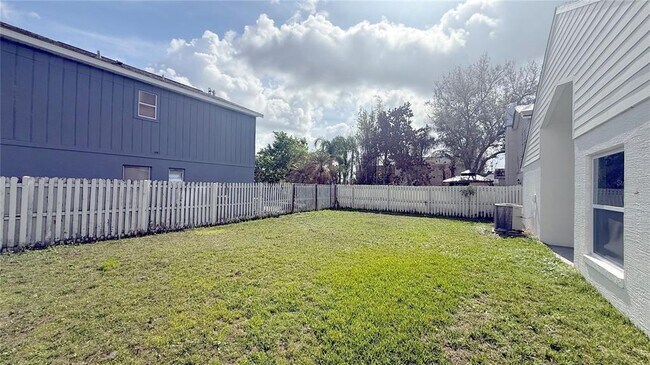 Building Photo - 13427 Heron Cove Dr