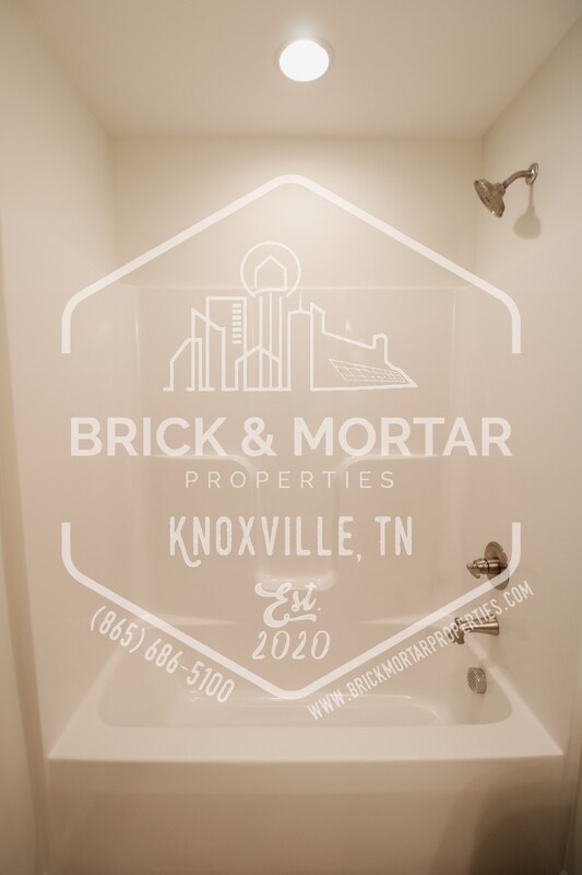 Building Photo - 4819 McCloud Rd