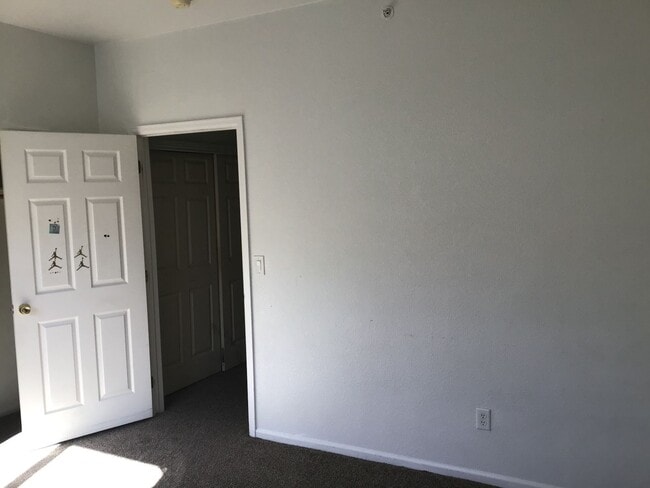 Building Photo - Large 2 bed, 2 bath condo for rent near Anschutz Medical Center