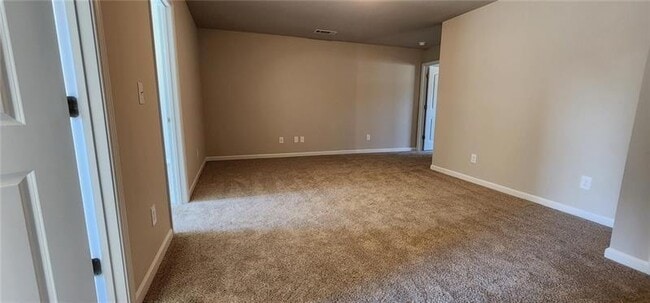 Building Photo - 1476 Fern Ridge Ln