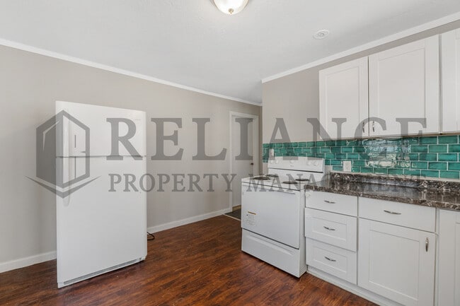 Building Photo - 2225 N Chautauqua St