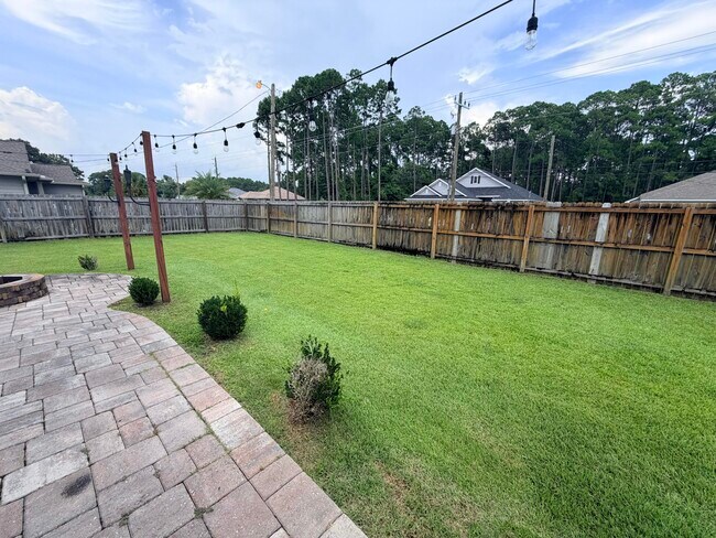 Building Photo - 9186 Sunset Dr