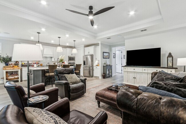 Building Photo - Discover the Ideal 55+ Lifestyle in Your N...