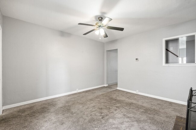 Building Photo - Three Bedroom + Den in the Heart of Bloomfield - Available October 10th!