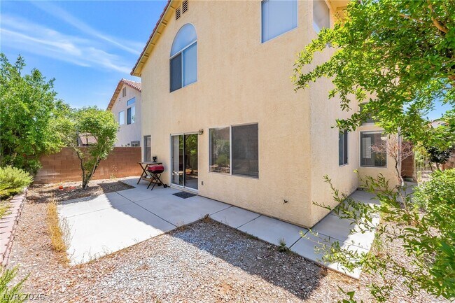 Building Photo - 9888 Sparrow Ridge Ave