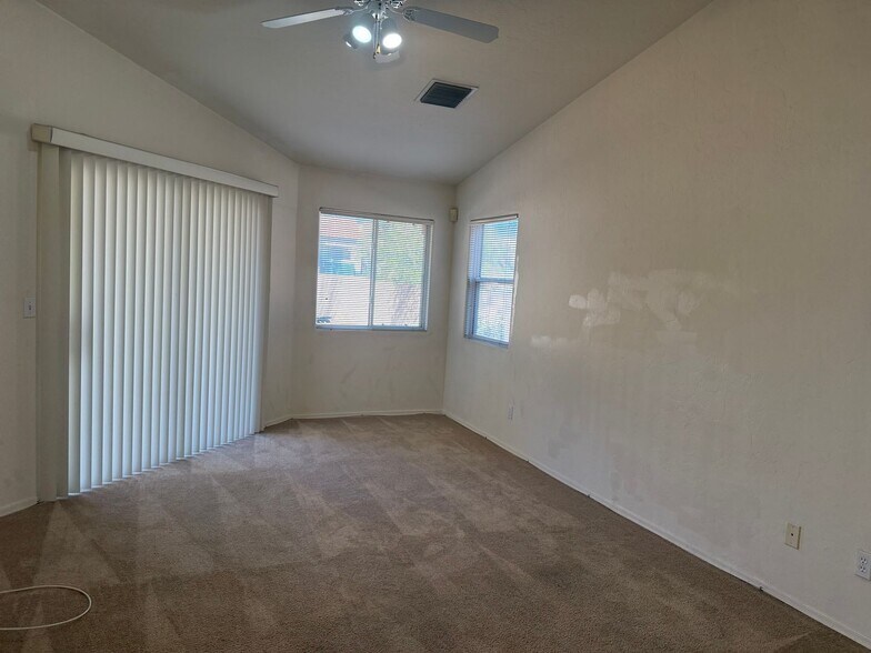 Building Photo - 7917 E Waverly St