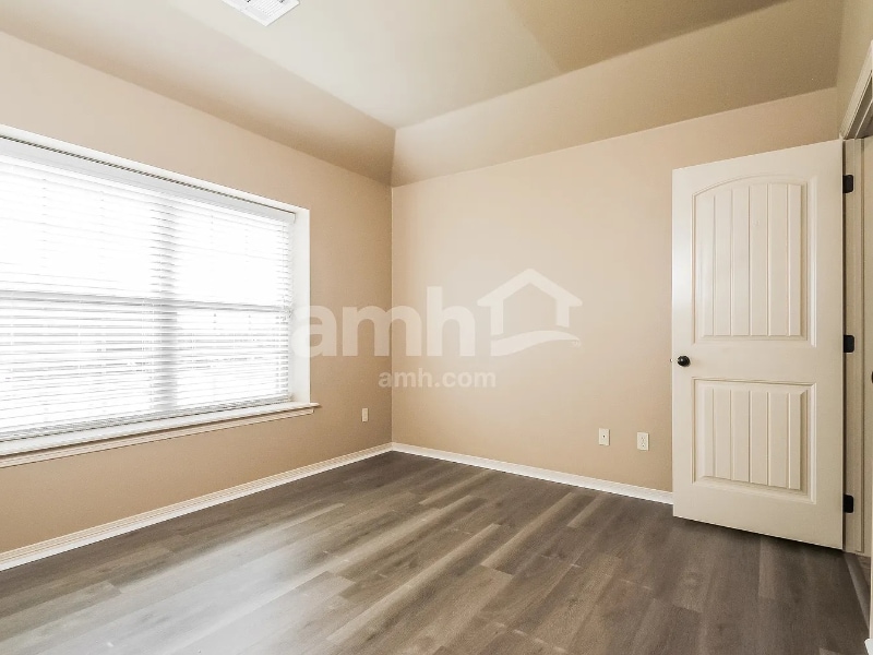 Building Photo - 14537 S Urbana Ct