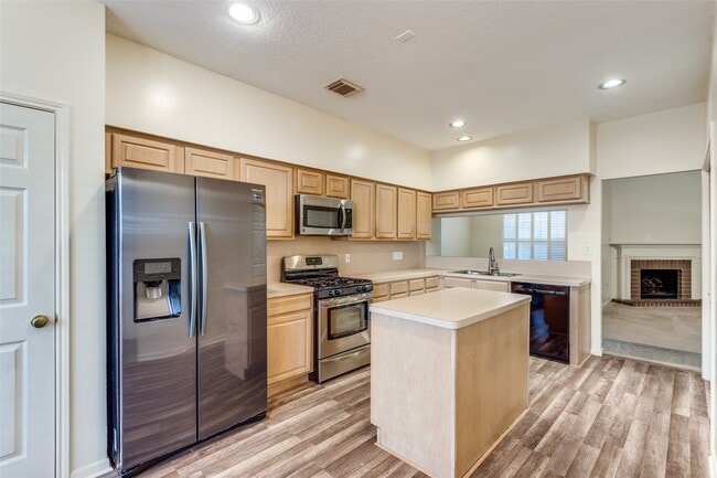 Building Photo - 127 S Winterport Cir