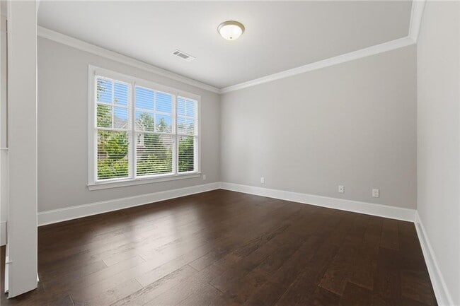 Building Photo - 710 Deer Holw Trce