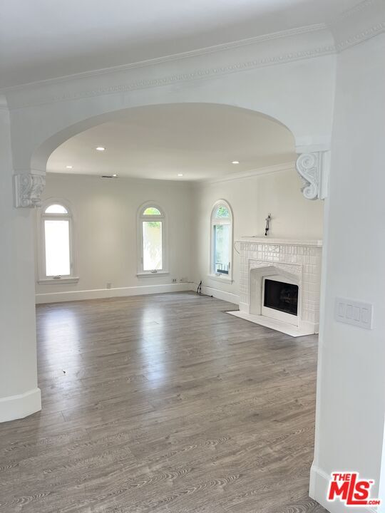 Building Photo - 901 N Spaulding Ave