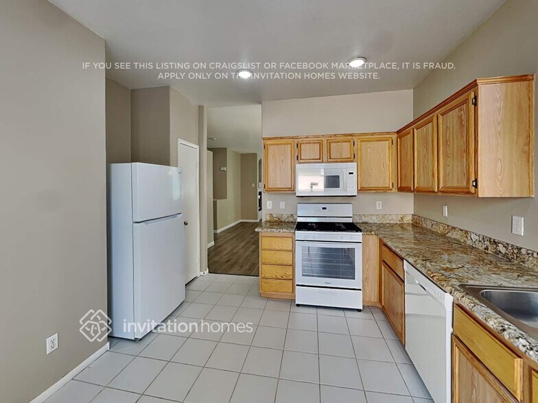 Building Photo - 5952 Hickory Nut Ave