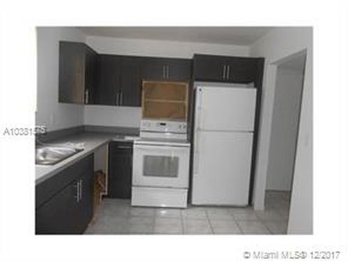 Building Photo - 2832 Fillmore St