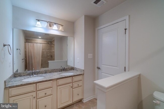 Building Photo - 6573 Autumn Olive Dr