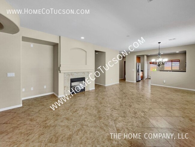 Building Photo - 1096 W Versilia Dr